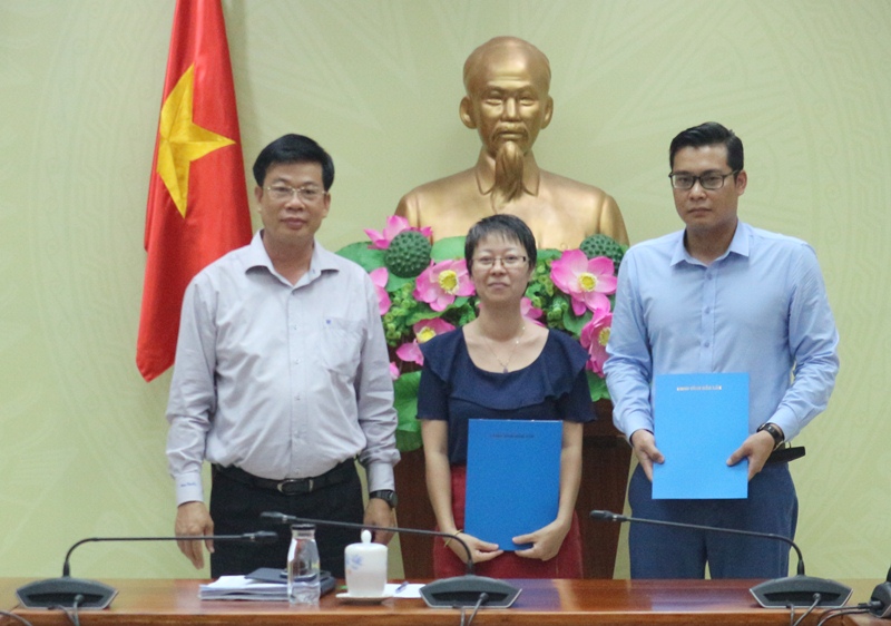 Lễ công bố, trao quyết định bổ nhiệm, bổ nhiệm lại công chức giữ chức vụ lãnh đạo, quản lý 