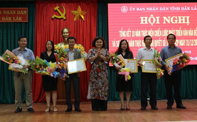 Tổng kết 10 năm thực hiện Chiến lược phát triển văn hóa Việt Nam đến năm 2020