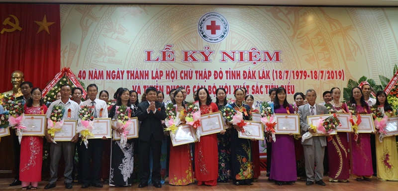 Lễ Kỷ niệm 40 năm ngày thành lập Hội Chữ thập đỏ tỉnh Đắk Lắk