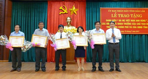 Chính phủ ban hành quy định chi tiết thi hành một số điều của Luật thi đua, khen thưởng