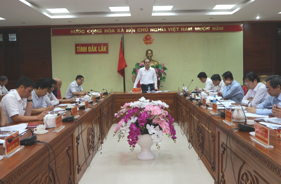 UBND tỉnh họp thành viên để thông qua dự thảo Nghị quyết, văn bản quy phạm pháp luật, văn bản thuộc thẩm quyền