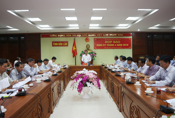 UBND tỉnh tổ chức họp báo định kỳ tháng 4/2018