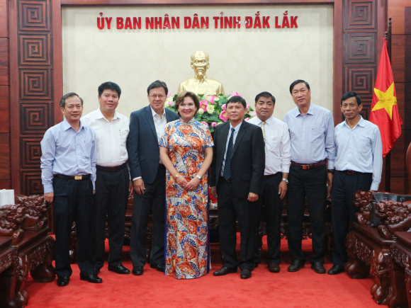 Đại sứ quán Columbia thăm và làm việc tại tỉnh Đắk Lắk