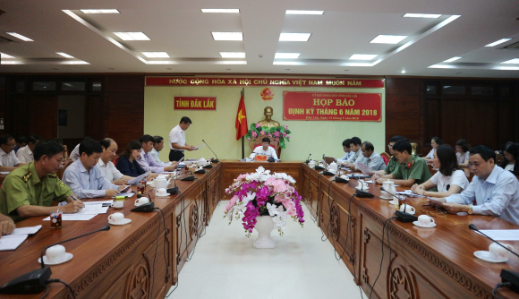 UBND tỉnh tổ chức họp báo định kỳ tháng 6/2018