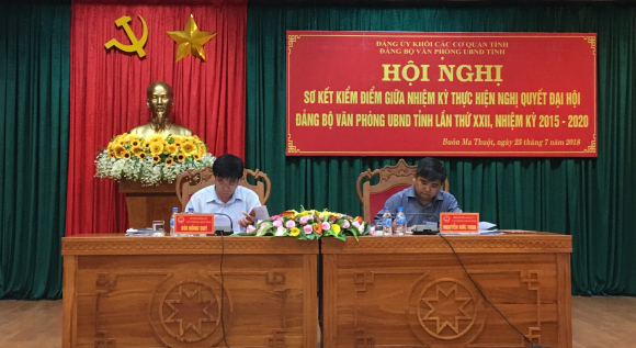 Đảng ủy Văn phòng UBND tỉnh tổ chức Hội nghị sơ kết kiểm điểm giữa nhiệm kỳ nhiệm kỳ 2015 - 2020