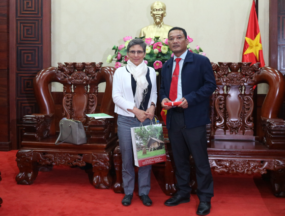 Đại sứ quán Thụy Sỹ chào xã giao và làm việc tại tỉnh