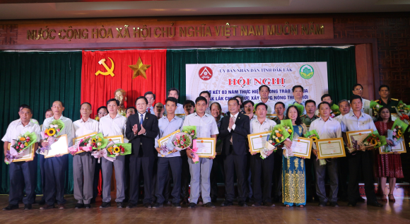 Hội nghị sơ kết 03 năm thực hiện phong trào thi đua Đắk Lắk chung sức xây dựng nông thôn mới giai đoạn 2016 - 2020