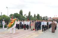 Lãnh đạo tỉnh dâng hương tri ân các anh hùng liệt sĩ