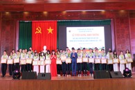 Tuyên dương giáo viên và học sinh đạt thành tích xuất sắc trong các kỳ thi quốc gia, quốc tế năm học 2021 - 2022 