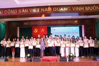 Tuyên dương, khen thưởng học sinh và giáo viên đạt thành tích xuất sắc trong các kỳ thi quốc gia, khu vực