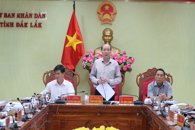 Thành viên UBND tỉnh góp ý, thông qua các nội dung trình Kỳ họp HĐND tỉnh 