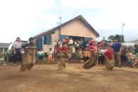 “Vui Tết Trung thu” cùng buôn kết nghĩa